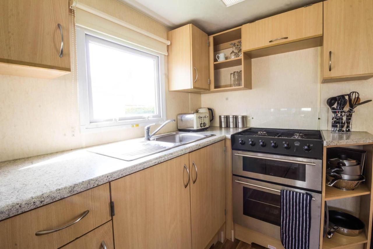Lovely 3 Bed, 8 Berth Caravan For Hire In Skegness, Lincolnshire Ref 35120Sd 라우스 외부 사진